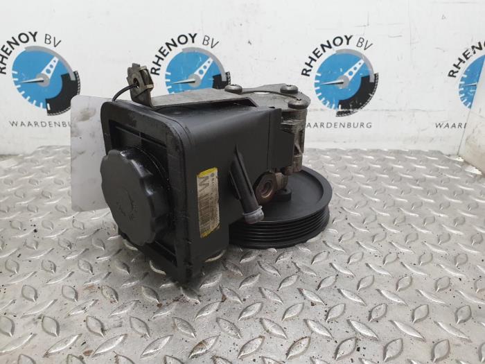 Gebruikte Pomp Servo BMW 5-Serie Prijs € 181,50 Inclusief btw aangeboden door Rhenoy Onderdelen b.v.