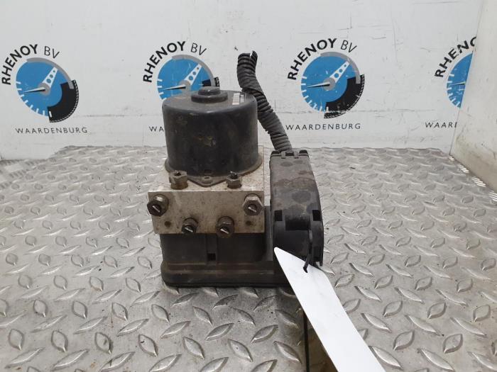 Gebruikte ABS Pomp Mazda 2 Prijs € 96,80 Inclusief btw aangeboden door Rhenoy Onderdelen b.v.
