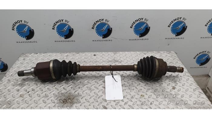 Gebruikte Steekas links-achter Peugeot 207 Prijs € 48,40 Inclusief btw aangeboden door Rhenoy Onderdelen b.v.