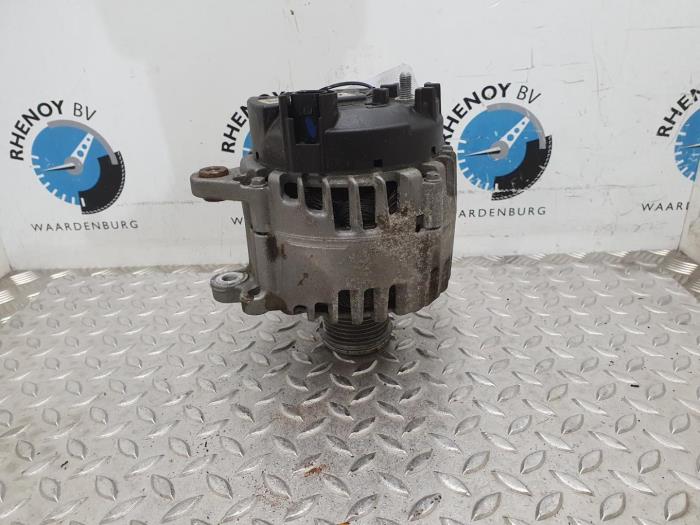 Gebruikte Dynamo Skoda Octavia Prijs € 84,70 Inclusief btw aangeboden door Rhenoy Onderdelen b.v.