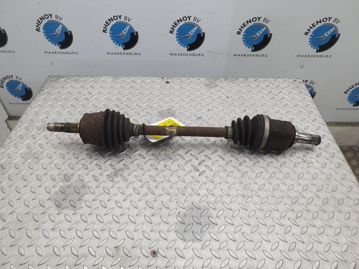 Gebruikte Steekas links-achter Opel Corsa Prijs € 48,40 Inclusief btw aangeboden door Rhenoy Onderdelen b.v.