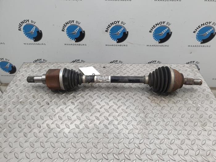 Gebruikte Aandrijfas links-achter Peugeot 2008 Prijs € 96,80 Inclusief btw aangeboden door Rhenoy Onderdelen b.v.