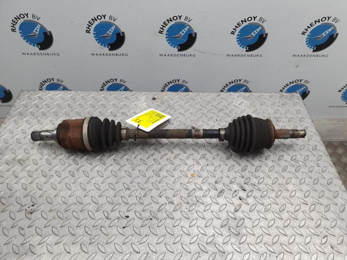 Gebruikte Steekas links-achter Opel Corsa Prijs € 48,40 Inclusief btw aangeboden door Rhenoy Onderdelen b.v.