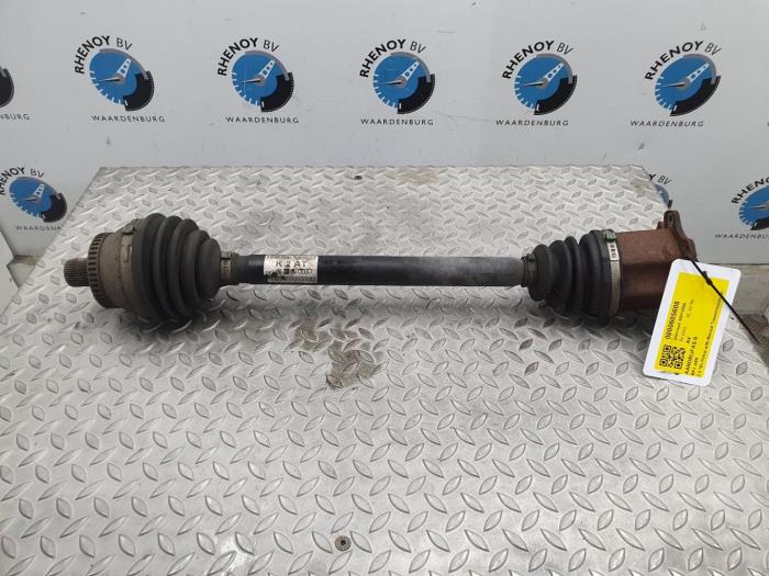 Gebruikte Aandrijfas rechts-achter Audi A4 Prijs € 60,50 Inclusief btw aangeboden door Rhenoy Onderdelen b.v.
