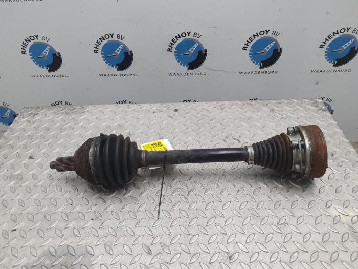 Gebruikte Aandrijfas links-achter Skoda Fabia Prijs € 60,50 Inclusief btw aangeboden door Rhenoy Onderdelen b.v.