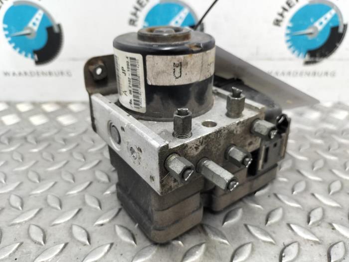 Gebruikte ABS Pomp Mazda 2 Prijs € 181,50 Inclusief btw aangeboden door Rhenoy Onderdelen b.v.