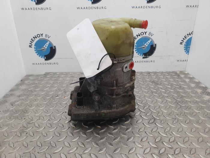 Gebruikte Pomp Servo Volvo V70 Prijs € 72,60 Inclusief btw aangeboden door Rhenoy Onderdelen b.v.