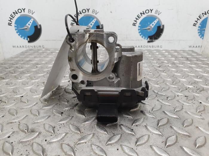 Gebruikte Gasklephuis Ford Fiesta Prijs € 42,35 Inclusief btw aangeboden door Rhenoy Onderdelen b.v.