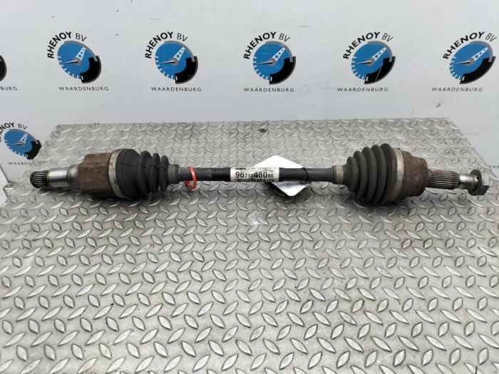 Gebruikte Aandrijfas rechts-achter Peugeot 508 Prijs € 145,20 Inclusief btw aangeboden door Rhenoy Onderdelen b.v.