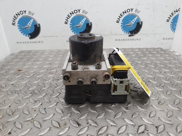 Gebruikte ABS Pomp Peugeot 206 PLUS Prijs € 60,50 Inclusief btw aangeboden door Rhenoy Onderdelen b.v.