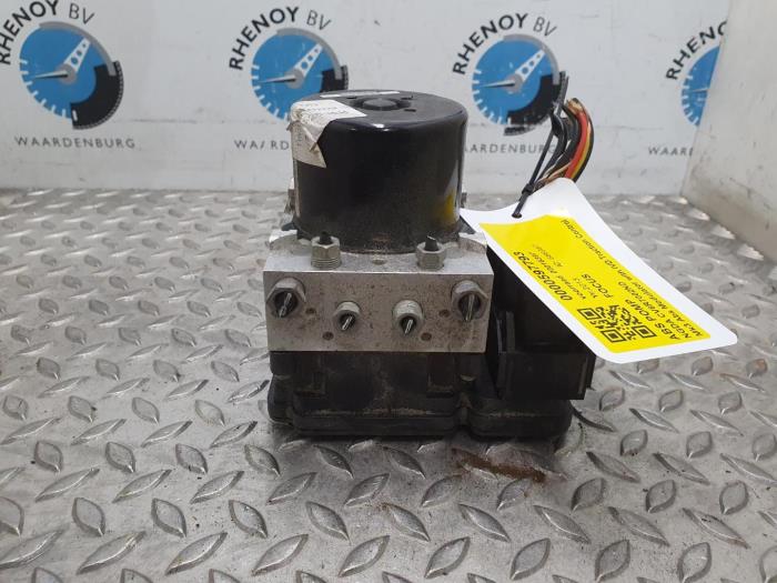 Gebruikte ABS Pomp Ford Focus Prijs € 181,50 Inclusief btw aangeboden door Rhenoy Onderdelen b.v.