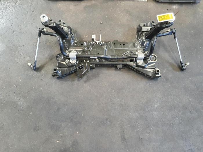 Gebruikte Subframe Ford Kuga Prijs € 302,50 Inclusief btw aangeboden door Rhenoy Onderdelen b.v.