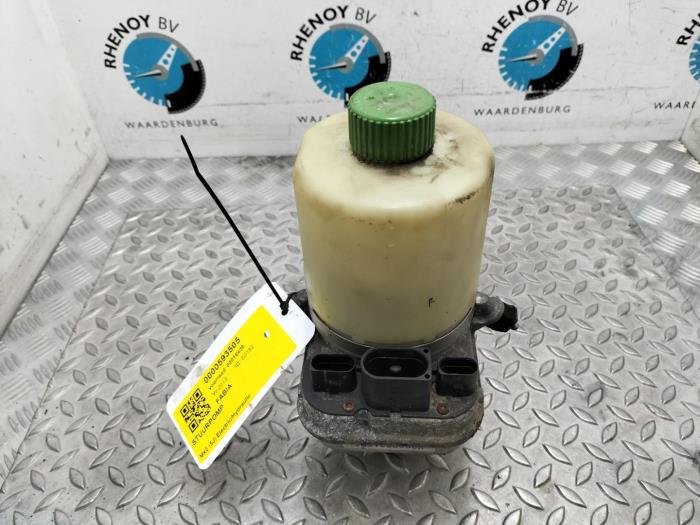 Gebruikte Pomp Servo Skoda Fabia Prijs € 96,80 Inclusief btw aangeboden door Rhenoy Onderdelen b.v.