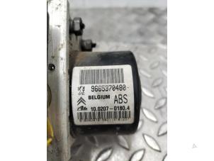 ABS Pomp van een Citroen C3 Picasso 2010