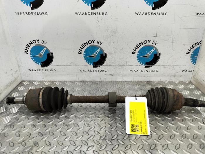 Gebruikte Steekas links-achter Mazda 2 Prijs € 60,50 Inclusief btw aangeboden door Rhenoy Onderdelen b.v.
