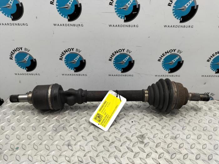 Gebruikte Steekas links-achter Peugeot 307 Prijs € 48,40 Inclusief btw aangeboden door Rhenoy Onderdelen b.v.