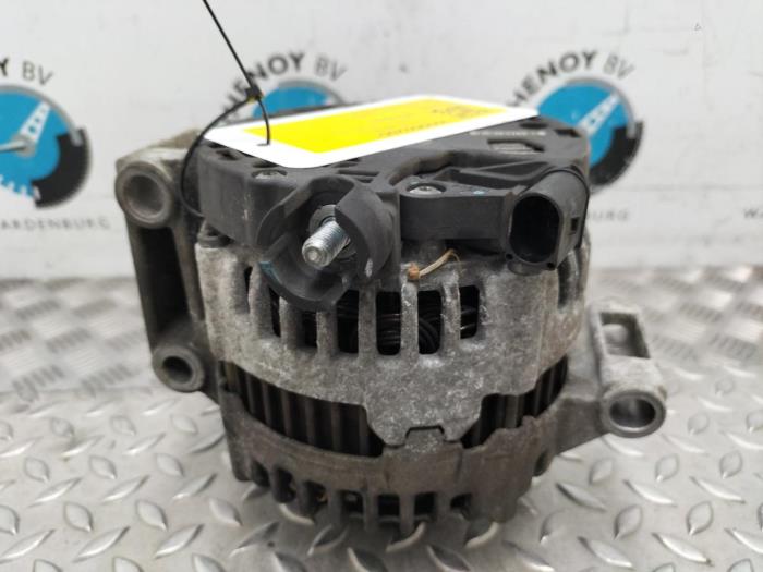 Gebruikte Dynamo Ford Mondeo Prijs € 60,50 Inclusief btw aangeboden door Rhenoy Onderdelen b.v.