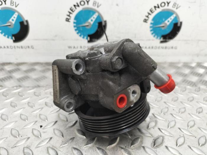 Gebruikte Servopomp Ford Mondeo Prijs € 60,50 Inclusief btw aangeboden door Rhenoy Onderdelen b.v.