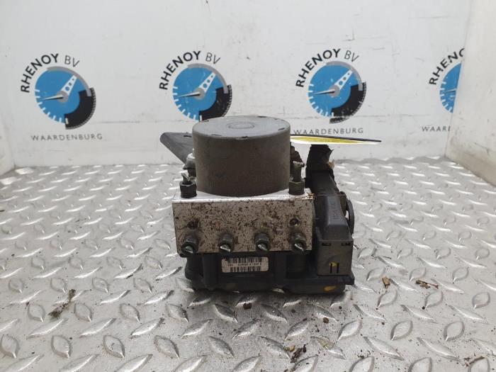 Gebruikte ABS Pomp Citroen C1 Prijs € 60,50 Inclusief btw aangeboden door Rhenoy Onderdelen b.v.
