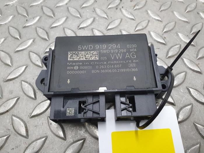 Gebruikte Computer Motormanagement Volkswagen Golf Prijs € 145,20 Inclusief btw aangeboden door Rhenoy Onderdelen b.v.