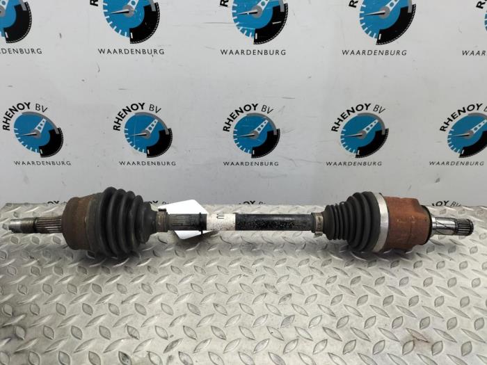 Gebruikte Steekas links-achter Opel Corsa Prijs € 60,50 Inclusief btw aangeboden door Rhenoy Onderdelen b.v.