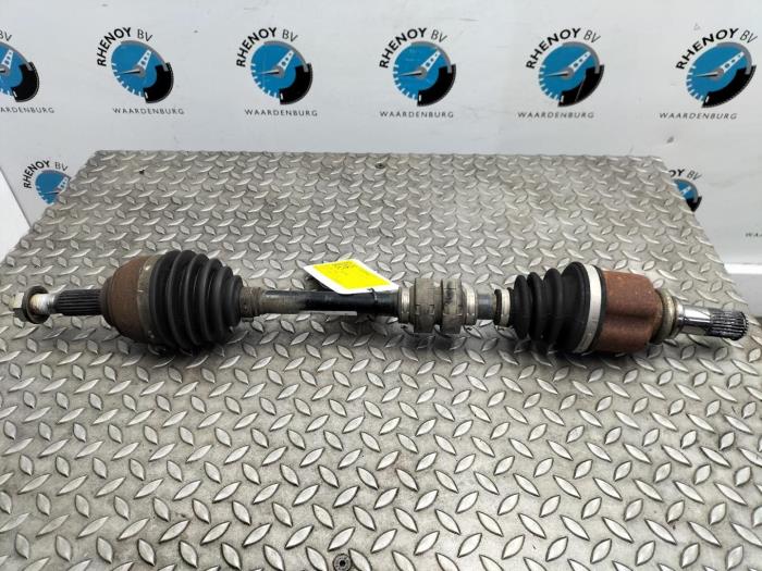 Gebruikte Aandrijfas links-achter Nissan Micra Prijs € 121,00 Inclusief btw aangeboden door Rhenoy Onderdelen b.v.