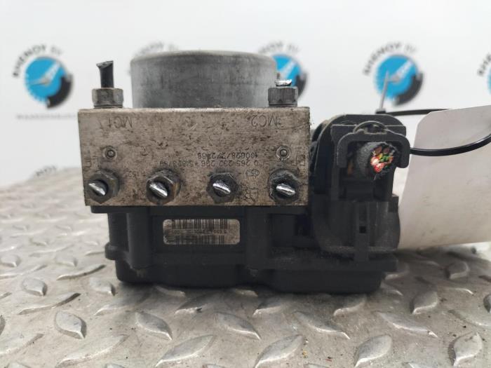 Gebruikte ABS Pomp Ford KA Prijs € 90,75 Inclusief btw aangeboden door Rhenoy Onderdelen b.v.