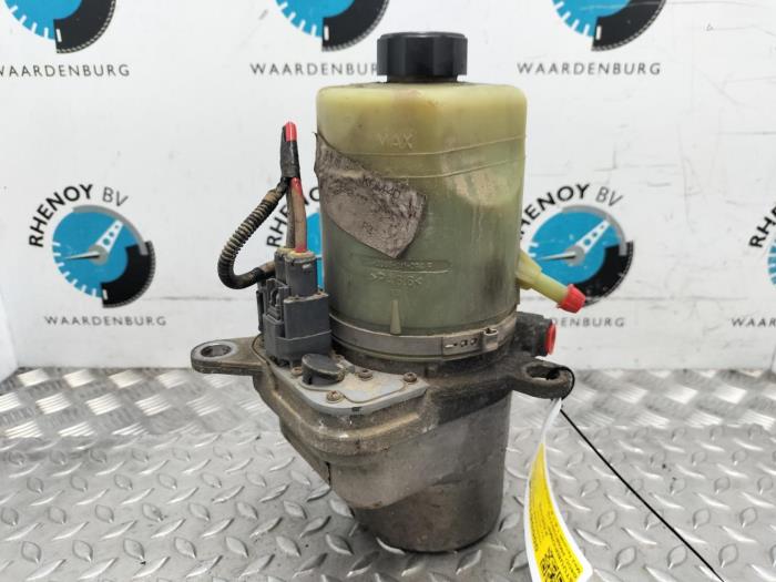 Gebruikte Pomp Servo Ford Focus Prijs € 84,70 Inclusief btw aangeboden door Rhenoy Onderdelen b.v.