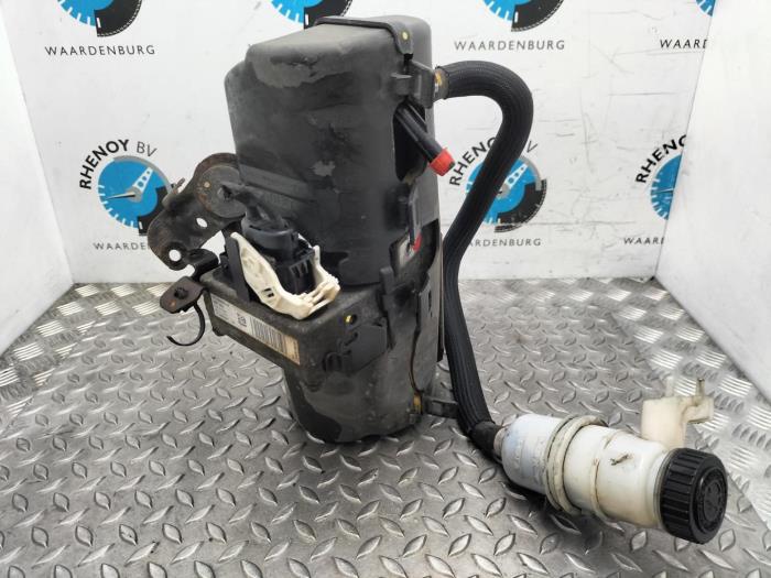 Gebruikte Pomp Servo Peugeot Expert Prijs € 363,00 Inclusief btw aangeboden door Rhenoy Onderdelen b.v.