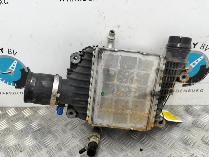 Gebruikte Intercooler Landrover Range Rover Sport Prijs € 145,20 Inclusief btw aangeboden door Rhenoy Onderdelen b.v.