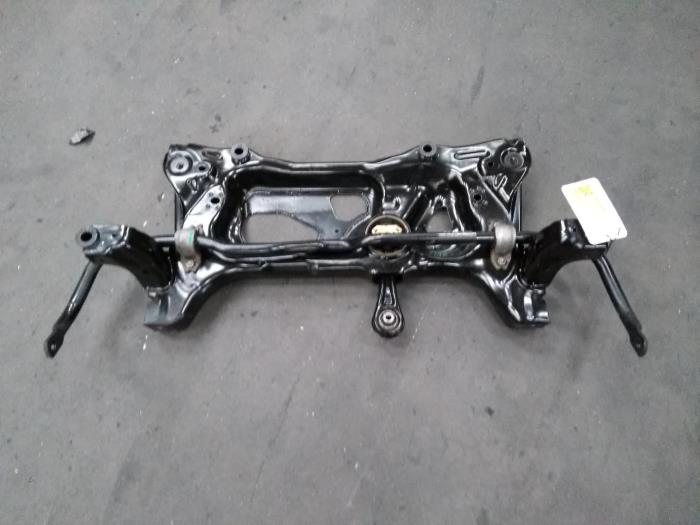 Gebruikte Subframe Volkswagen T-Roc Prijs € 181,50 Inclusief btw aangeboden door Rhenoy Onderdelen b.v.