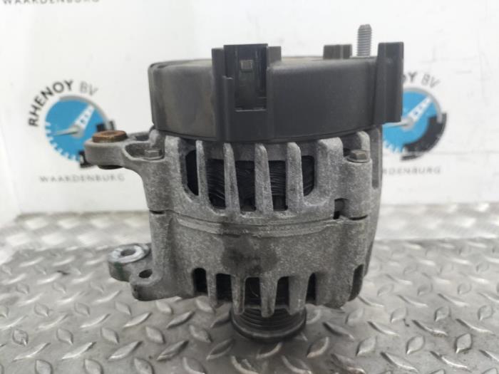 Gebruikte Dynamo Audi A4 Prijs € 96,80 Inclusief btw aangeboden door Rhenoy Onderdelen b.v.