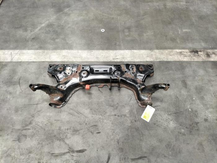Gebruikte Subframe Ford Transit Prijs € 302,50 Inclusief btw aangeboden door Rhenoy Onderdelen b.v.