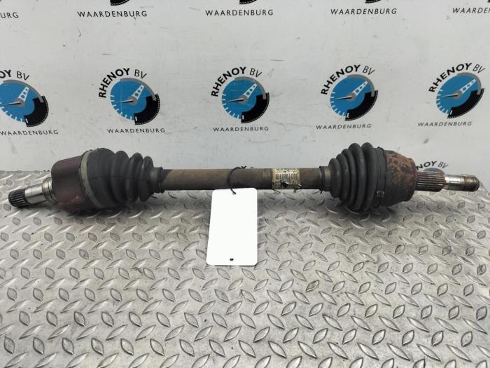 Gebruikte Aandrijfas links-achter Ford Focus Prijs € 90,75 Inclusief btw aangeboden door Rhenoy Onderdelen b.v.