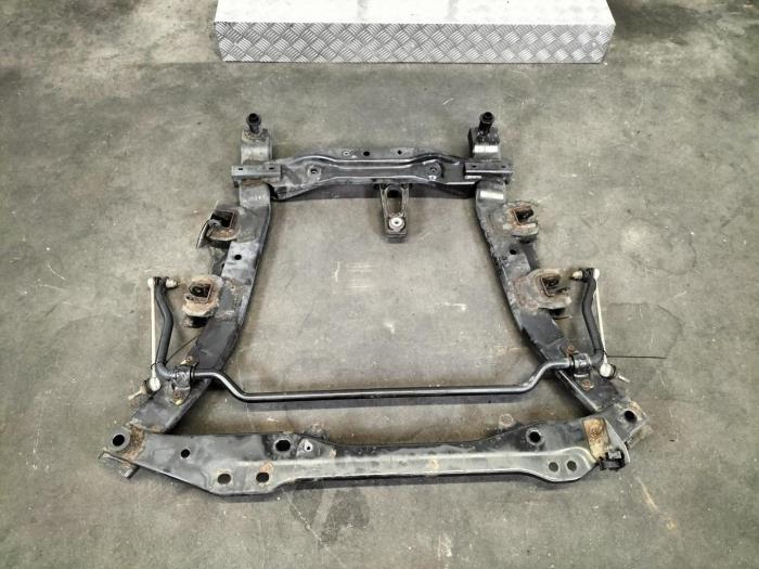 Gebruikte Subframe Dacia Duster Prijs € 145,20 Inclusief btw aangeboden door Rhenoy Onderdelen b.v.