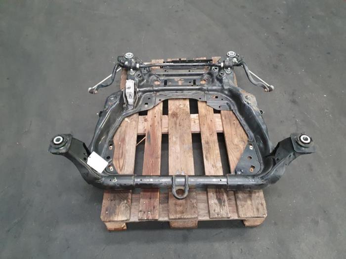 Gebruikte Subframe Landrover Evoque Prijs € 363,00 Inclusief btw aangeboden door Rhenoy Onderdelen b.v.