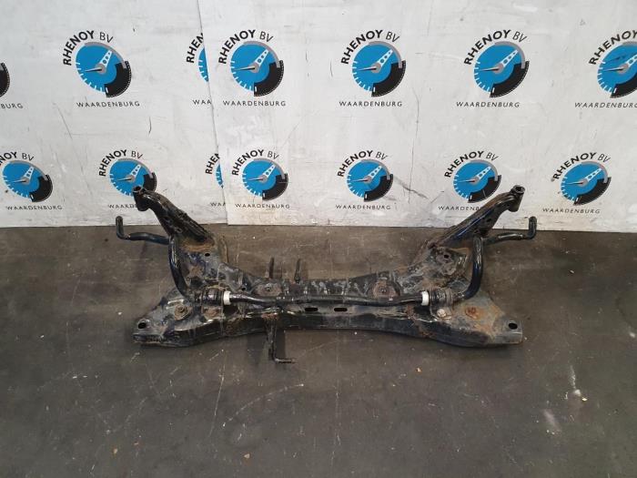 Gebruikte Subframe Ford KA Prijs € 302,50 Inclusief btw aangeboden door Rhenoy Onderdelen b.v.