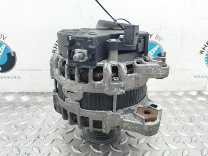 Gebruikte Dynamo Volvo V40 Prijs € 96,80 Inclusief btw aangeboden door Rhenoy Onderdelen b.v.