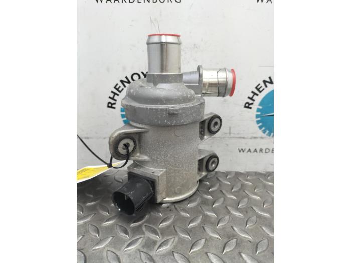 Gebruikte Waterpomp Ford Kuga Prijs € 181,50 Inclusief btw aangeboden door Rhenoy Onderdelen b.v.