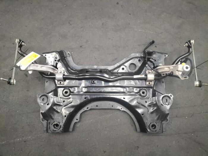 Gebruikte Subframe Peugeot 3008 Prijs € 302,50 Inclusief btw aangeboden door Rhenoy Onderdelen b.v.
