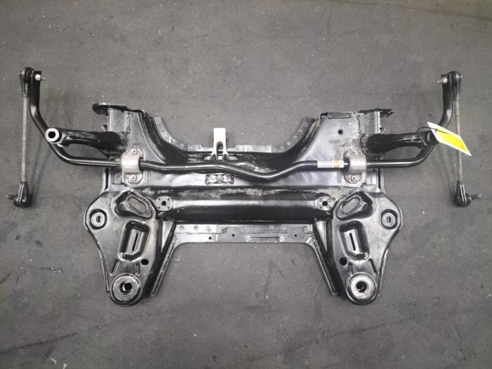 Gebruikte Subframe Peugeot 208 Prijs € 145,20 Inclusief btw aangeboden door Rhenoy Onderdelen b.v.