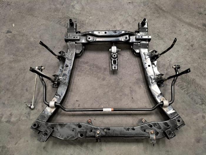 Gebruikte Subframe Dacia Duster Prijs € 242,00 Inclusief btw aangeboden door Rhenoy Onderdelen b.v.