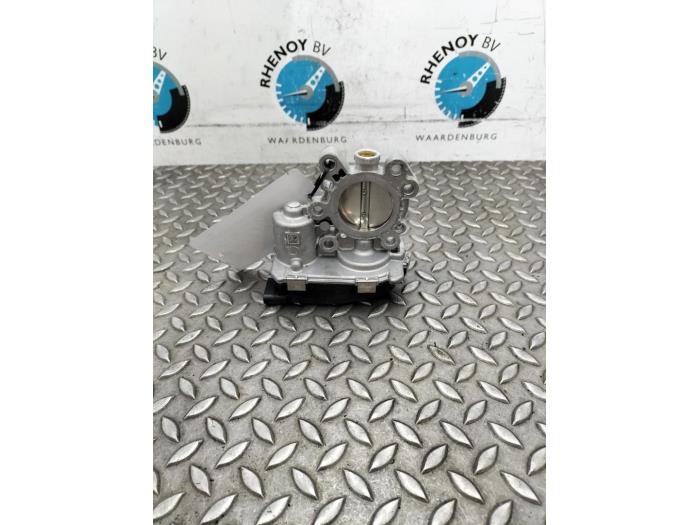 Gebruikte Gasklephuis Peugeot 208 Prijs € 60,50 Inclusief btw aangeboden door Rhenoy Onderdelen b.v.