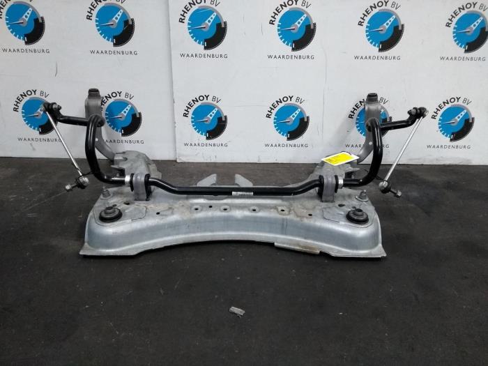 Gebruikte Subframe Renault Zoe Prijs € 242,00 Inclusief btw aangeboden door Rhenoy Onderdelen b.v.