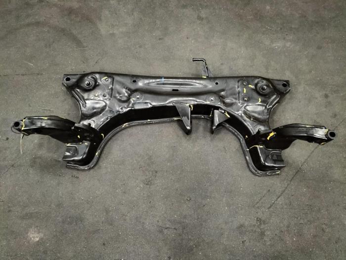 Gebruikte Subframe Ford Puma Prijs € 242,00 Inclusief btw aangeboden door Rhenoy Onderdelen b.v.