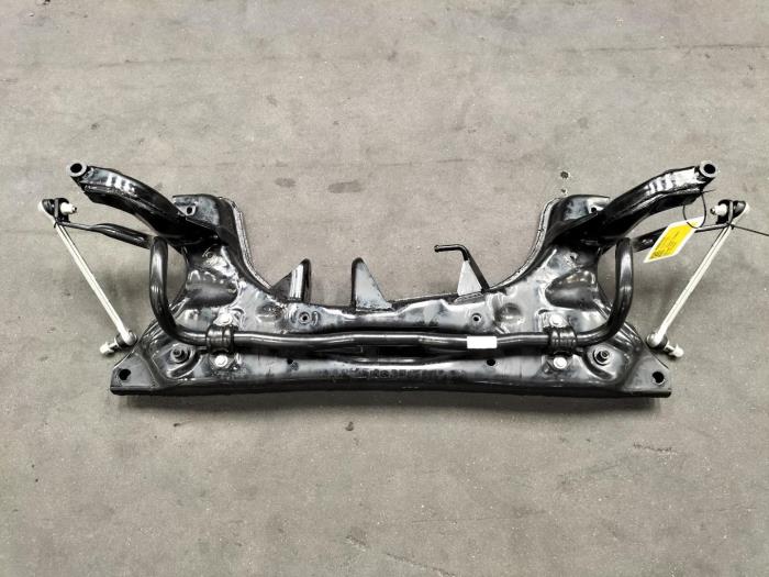 Gebruikte Subframe Ford Transit Courier Prijs € 302,50 Inclusief btw aangeboden door Rhenoy Onderdelen b.v.