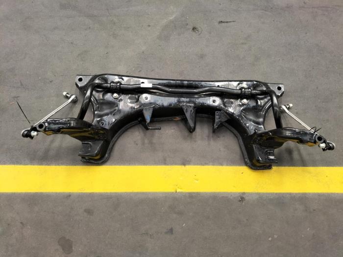 Gebruikte Subframe Ford Transit Courier Prijs € 302,50 Inclusief btw aangeboden door Rhenoy Onderdelen b.v.