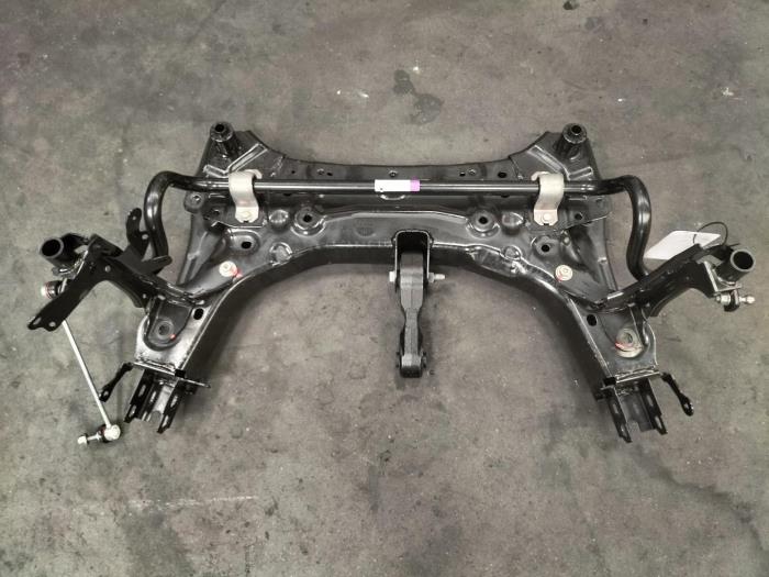 Gebruikte Subframe Renault R4 Prijs € 363,00 Inclusief btw aangeboden door Rhenoy Onderdelen b.v.