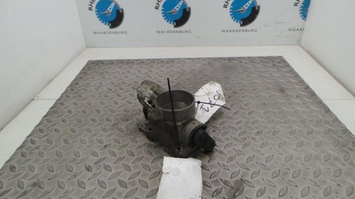 Gebruikte Gasklephuis Ford KA Prijs € 72,60 Inclusief btw aangeboden door Rhenoy Onderdelen b.v.
