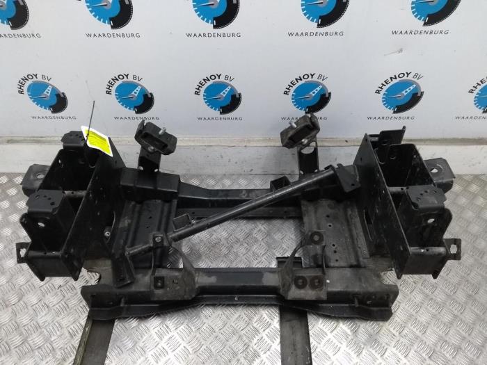 Gebruikte Subframe Nissan NT400 Prijs € 242,00 Inclusief btw aangeboden door Rhenoy Onderdelen b.v.